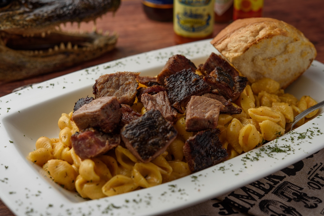 Order Brisket Mac & Cheese food online from Buzzard Billy store, Lincoln on bringmethat.com