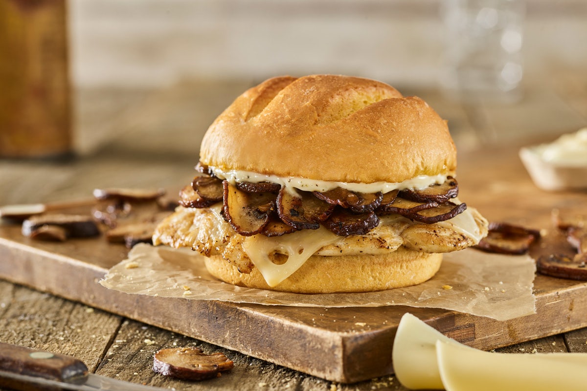 Order TRUFFLE MUSHROOM SWISS GRILLED CHICKEN SANDWICH food online from Smashburger store, Oro Valley on bringmethat.com