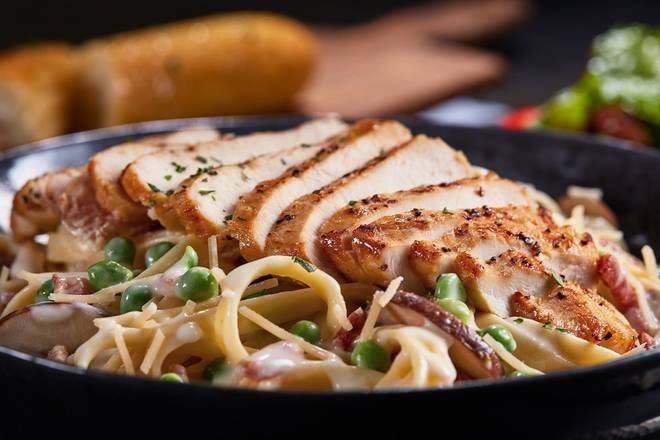 Order Chicken Carbonara food online from Ruby Tuesdays store, Sharonville on bringmethat.com