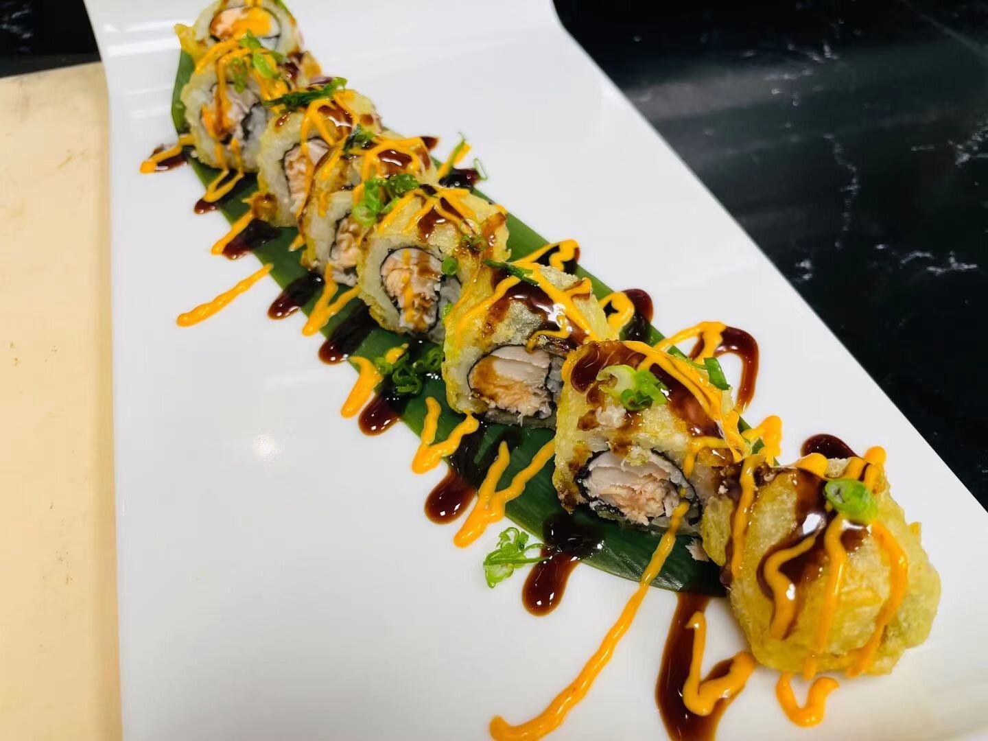 Order M4. DTH Roll food online from Asian Cuisine & Sushi Bar store, Salt Lake City on bringmethat.com