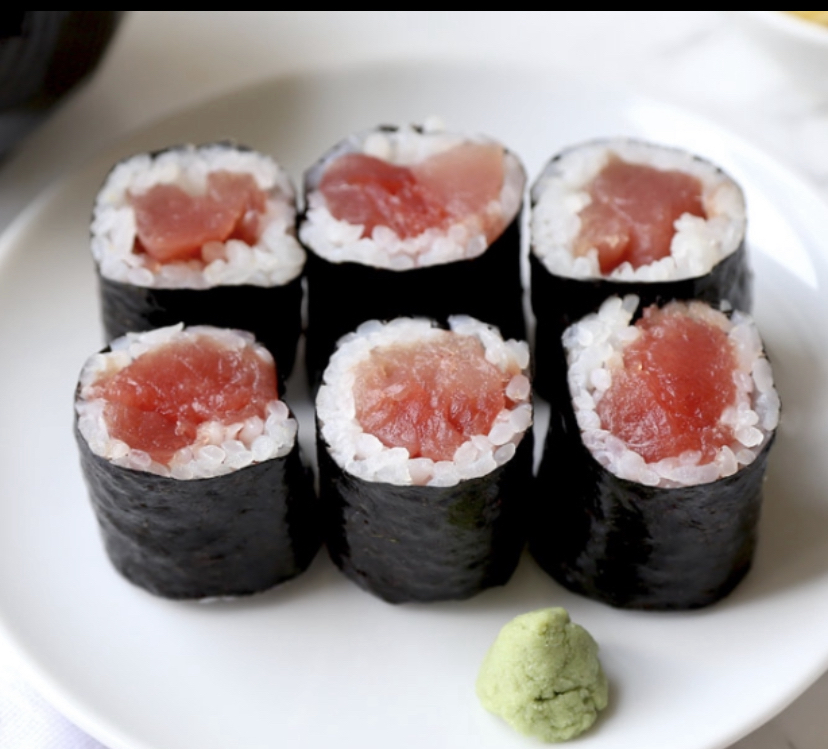 Order Tuna Roll food online from Abi sushi store, Astoria on bringmethat.com