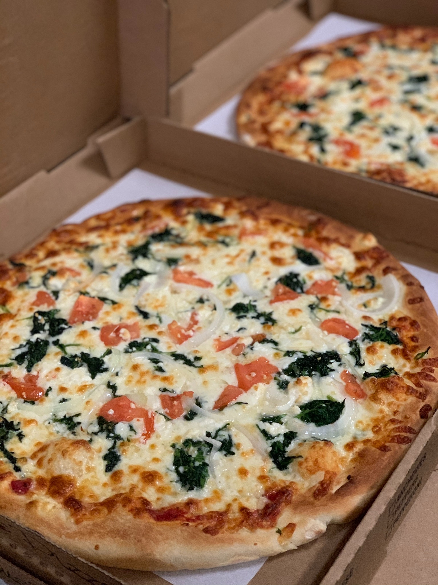 Order Spinach Pizza | 16" Large food online from Boston Pizza store, Las Vegas on bringmethat.com