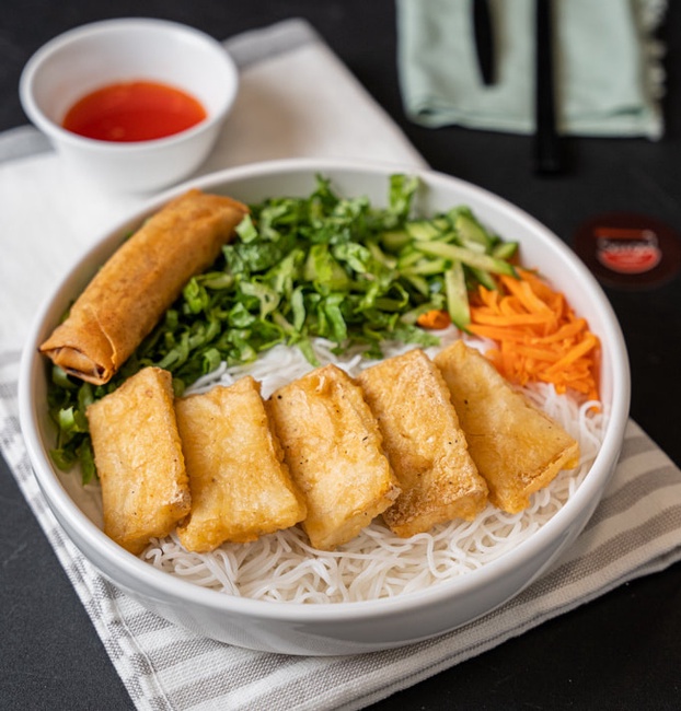 Order Tofu Vermicelli with Egg Roll food online from Saiga store, Irvine on bringmethat.com
