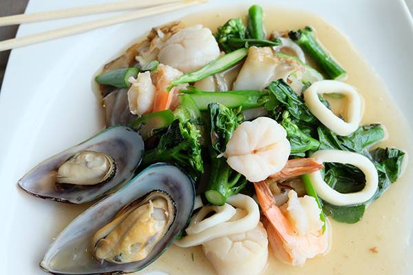Order Lard Na Seafood food online from Roodle Rice & Noodle Bar store, Wallingford on bringmethat.com