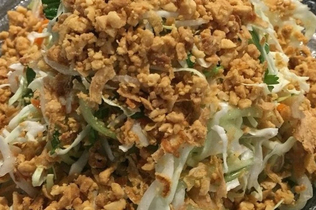 Order 07 - Chicken Cabbage Salad - 黃毛雞沙律 - Gỏi Gà Cải Bắp food online from Pho Element store, San Mateo on bringmethat.com