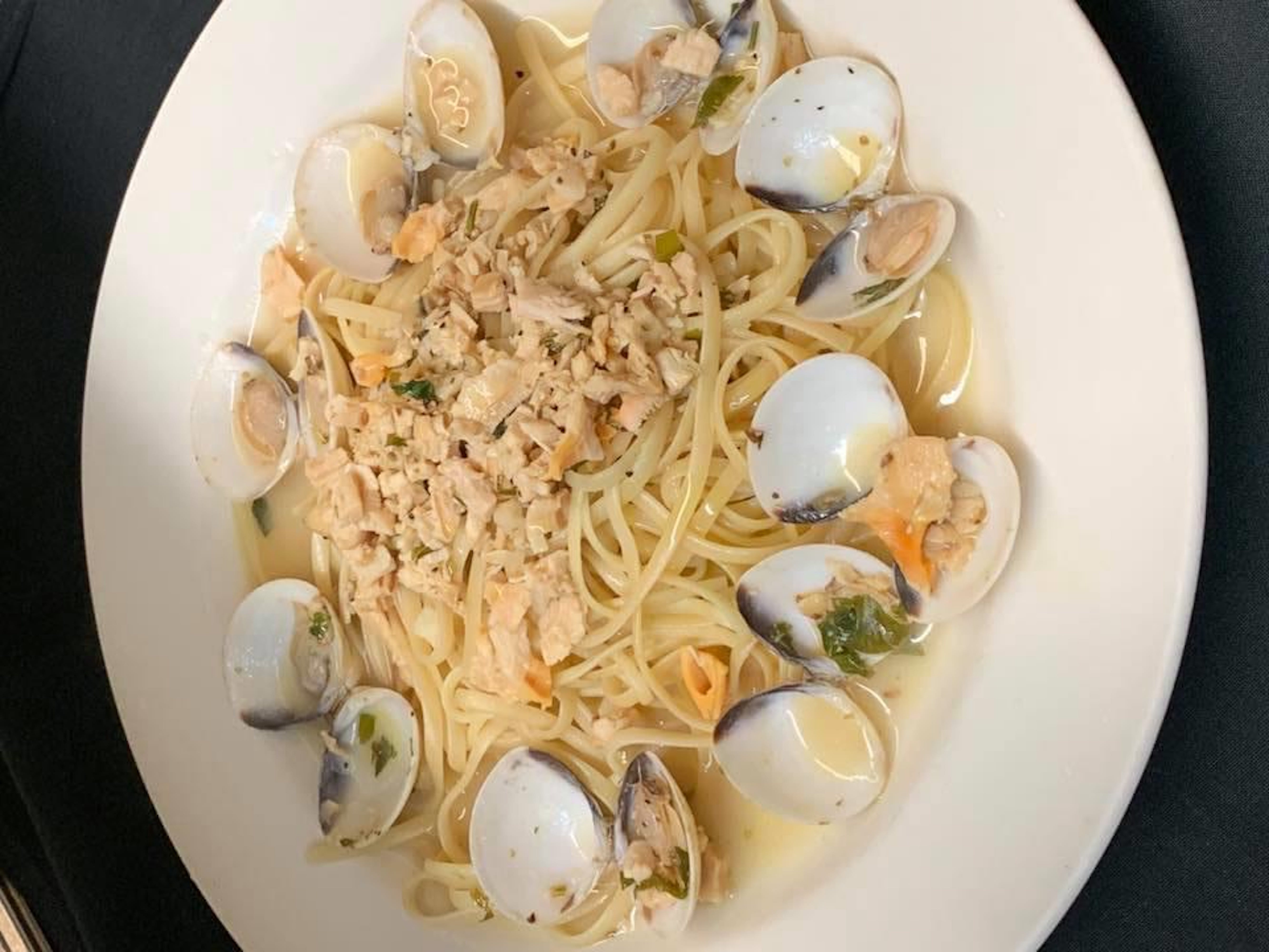 Order Linguine & Clams - Entree food online from Tullia store, West Berlin on bringmethat.com