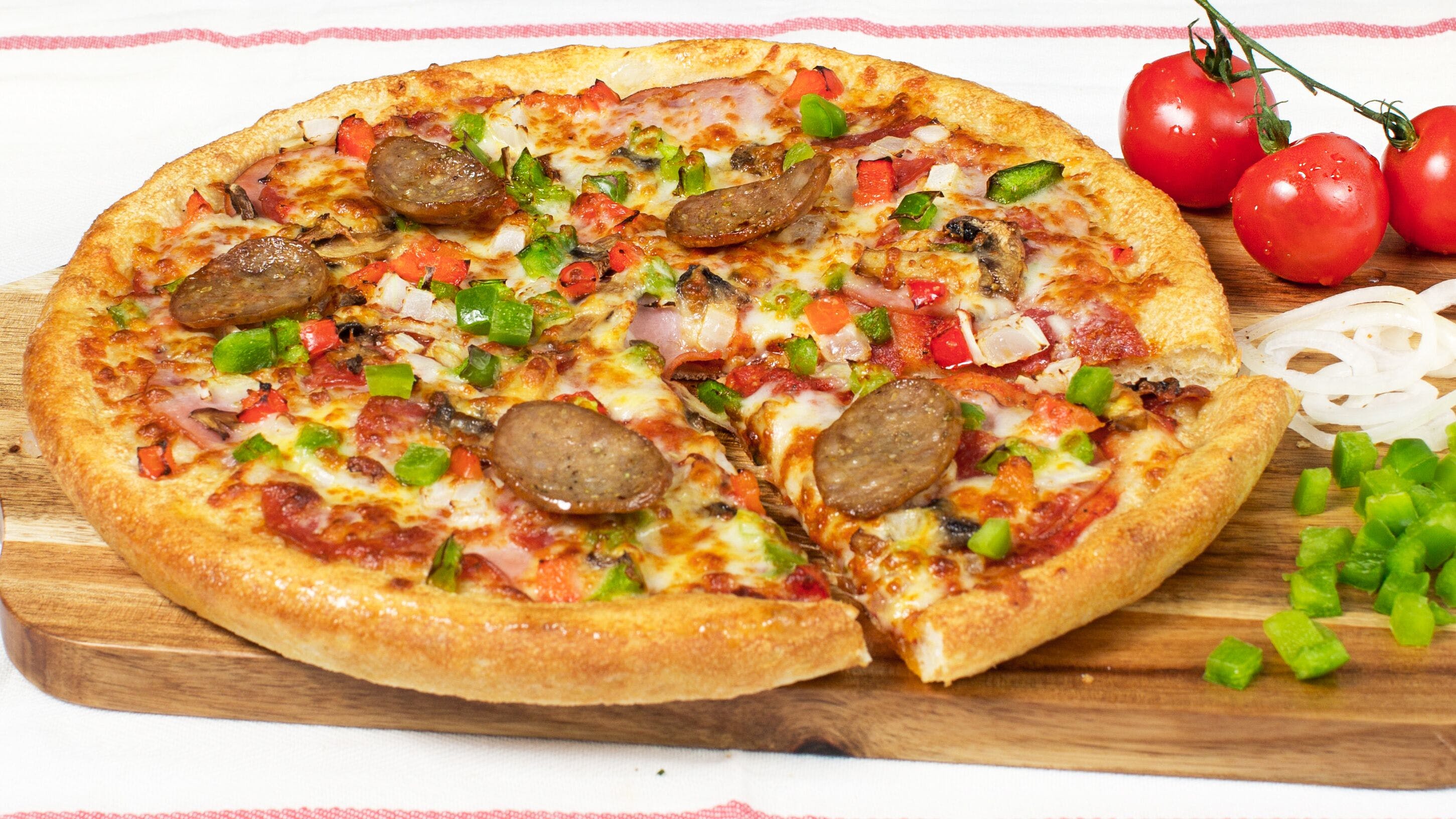 Order Classico Italiano Pizza - Personal 8'' food online from Sarpino's Pizzeria store, Chicago on bringmethat.com