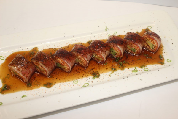 Order Spicy Kiss Roll food online from Sushi Sakana store, Southlake on bringmethat.com
