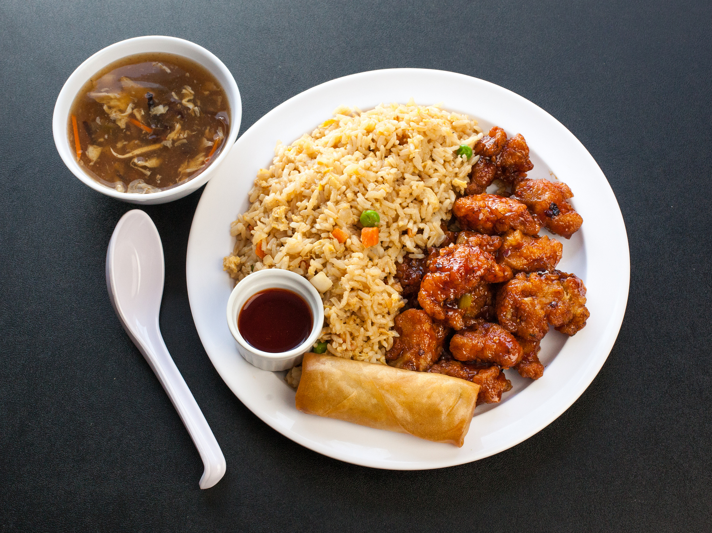 Order General Tso's Chicken Dinner Special food online from Yu Shan store, Seattle on bringmethat.com