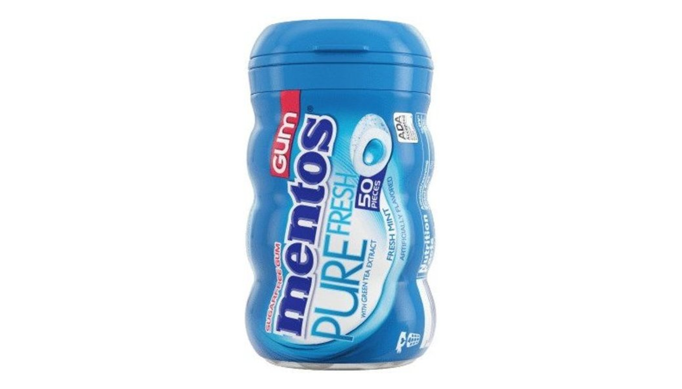 Order Mentos Pure Fresh Chewing Gum Fresh Mint - Pure Breath 30g food online from Robert Market store, Los Angeles on bringmethat.com