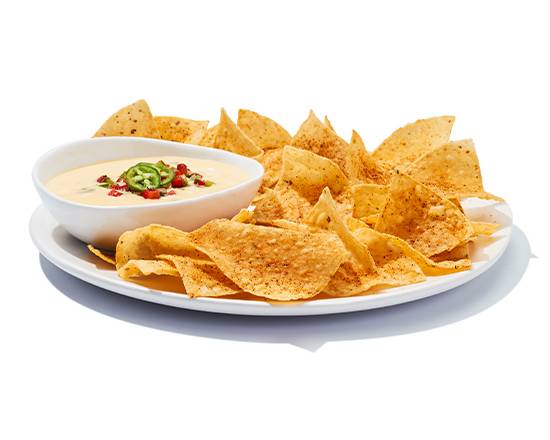 Order Chips & Queso food online from Hooters store, Newnan on bringmethat.com