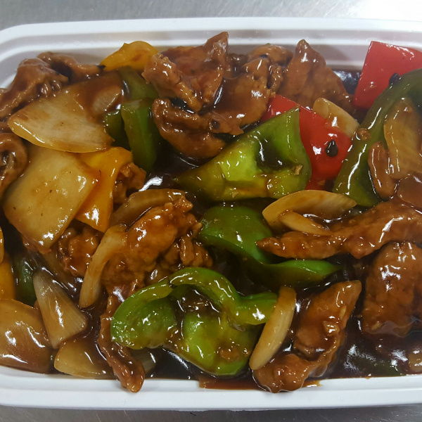 Order 52. Beef with Green Pepper and Tomato food online from Chop Suey City store, Chicago on bringmethat.com