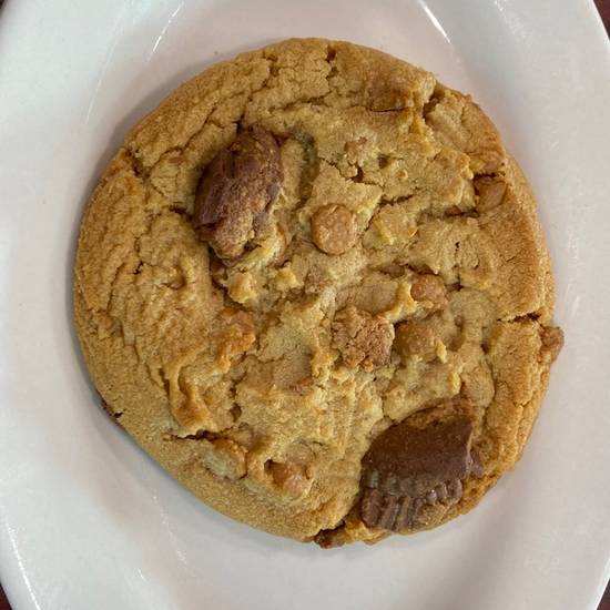 Order Jumbo Reece’s Peanut Butter Cup Cookie food online from Smash Shack Llc store, New Paltz on bringmethat.com