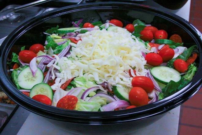 Order Garden Salad food online from Perry's store, Huntington Beach on bringmethat.com