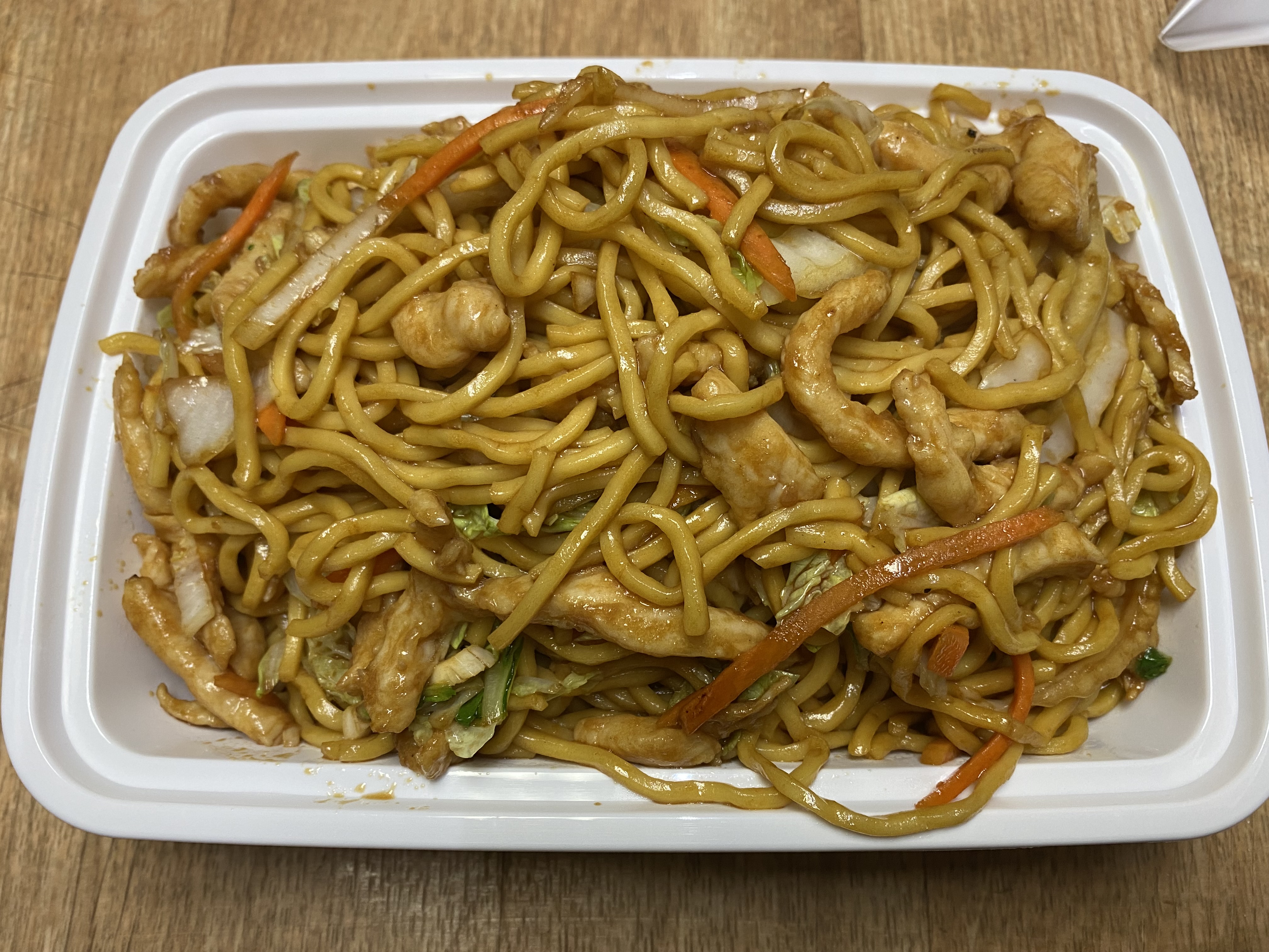 Order 63. Chicken Lo Mein food online from Tong Kwong Kitchen store, Hempstead on bringmethat.com