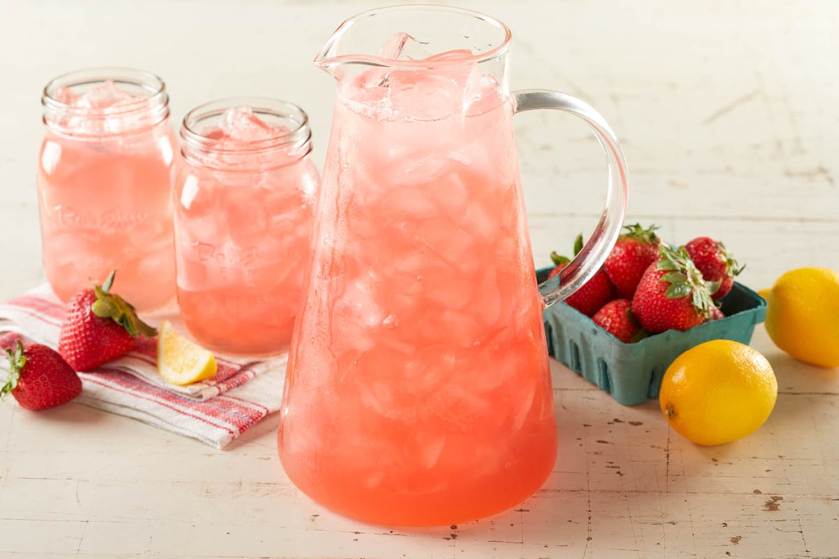 Order Strawberry Lemonade food online from Bob Evans Restaurant store, Jacksonville on bringmethat.com