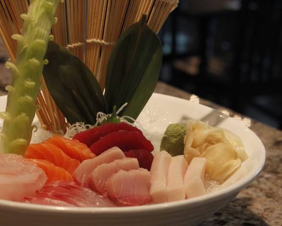 Order Sashimi Dinner. food online from Honshu Sushi & Noodles Lounge store, Jersey City on bringmethat.com