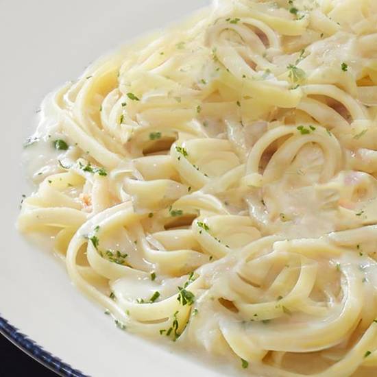 Order Garlic Linguini Alfredo food online from Red Lobster store, Tifton on bringmethat.com