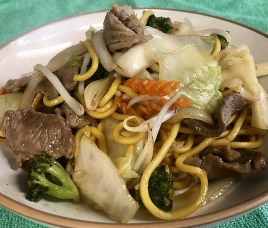 Order Yakisoba Noodle food online from Try My Thai Restaurant store, Sandy on bringmethat.com