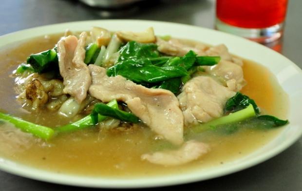 Order Thai Gravy Noodle food online from Dean Noodles store, Rowland Heights on bringmethat.com
