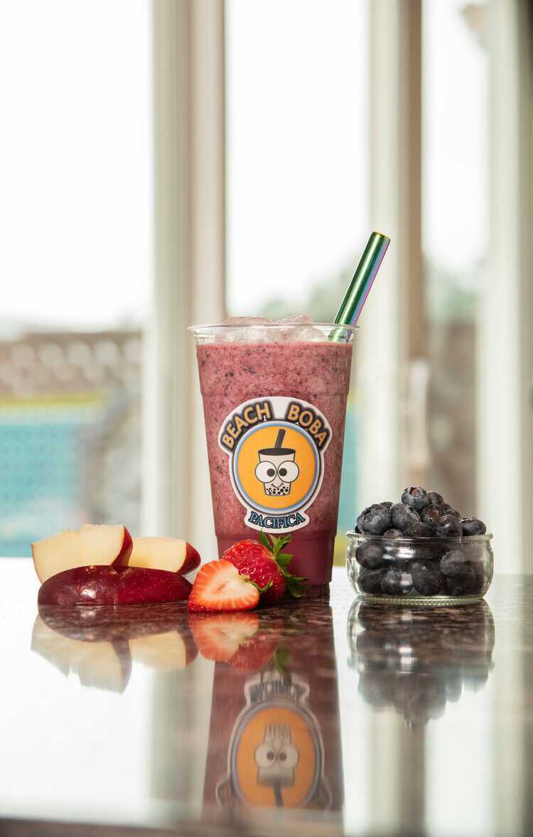 Order Berrylicious Smoothie food online from Beach Boba store, Pacifica on bringmethat.com