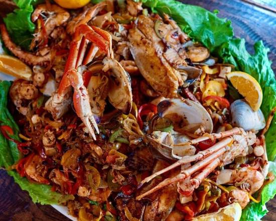 Order Mariscada (large for 4-6 people) food online from El Michoacano store, Hollister on bringmethat.com