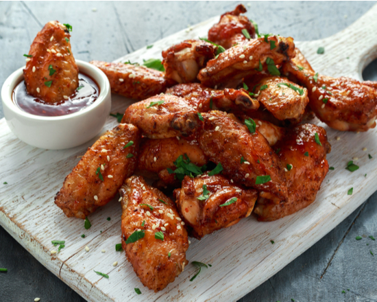 Order BBQ Chicken Wings food online from Hot Wings Co store, San Francisco on bringmethat.com
