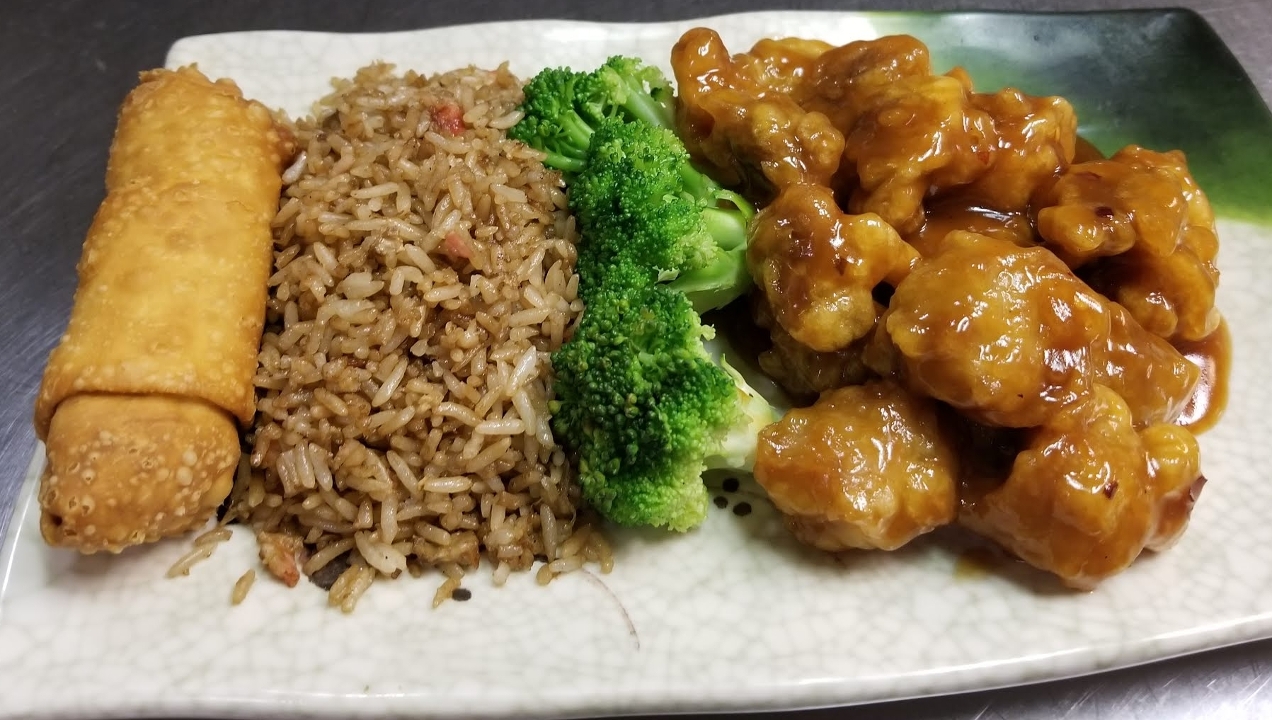 Order [COMBO] General Tso's Chicken # 左宗棠鸡 food online from New Peking store, Crystal Lake on bringmethat.com