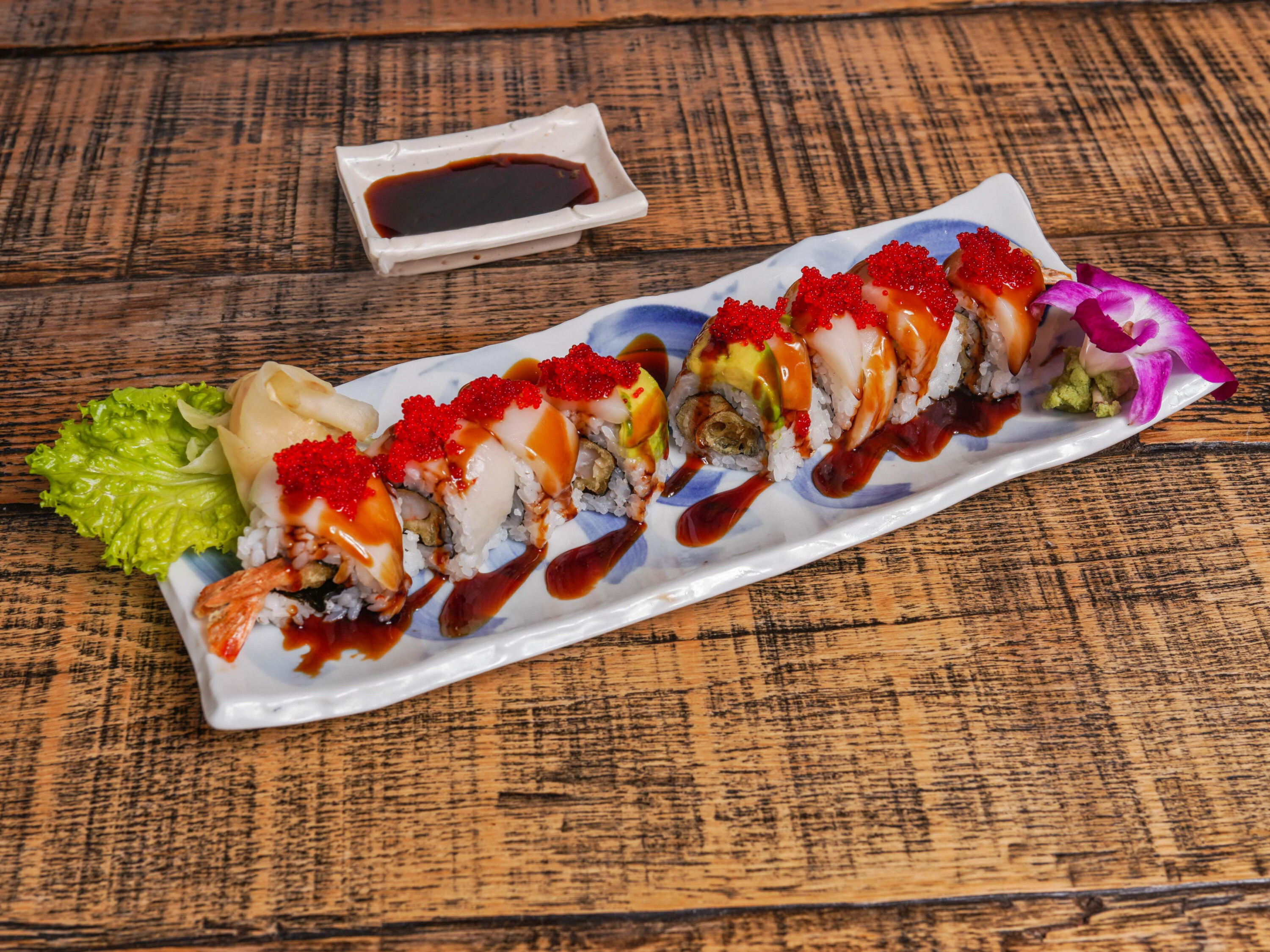 Order White Dragon Roll food online from Simply Sushi & Co. store, Northbrook on bringmethat.com