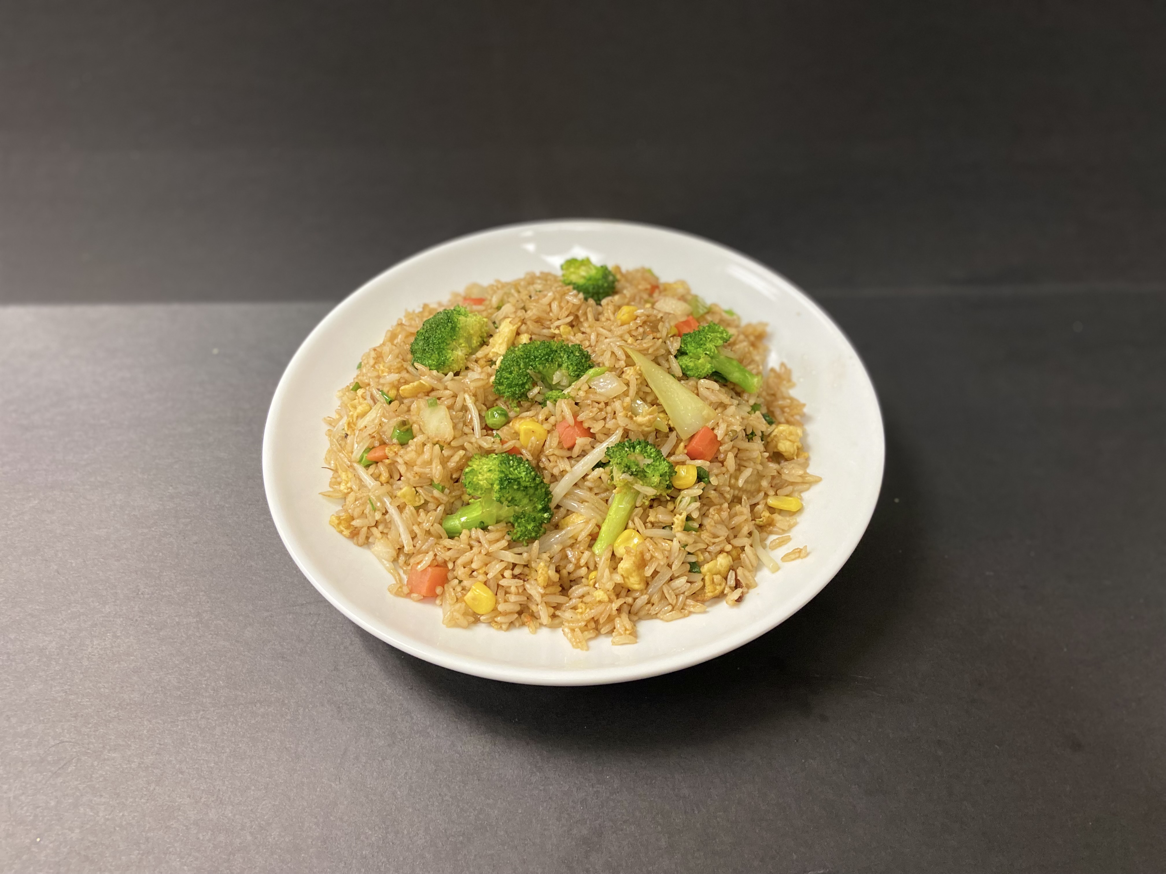 Order R01. Vegetable Fried Rice food online from Riyen Chinese Restaurant store, Mesquite on bringmethat.com