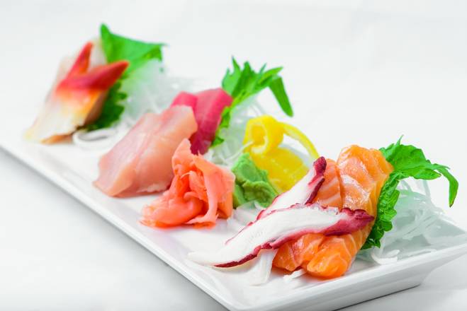 Order ****Sashimi Plate (AZ) food online from Trapper's Sushi store, Anthem on bringmethat.com