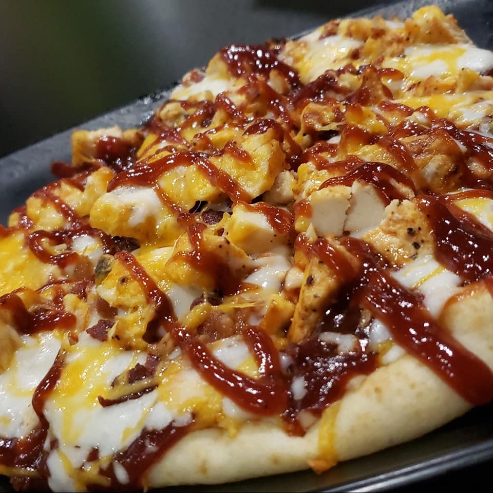 Order BBQ Chicken Flatbread Pizza food online from Lburg Drinks & More store, Lawrenceburg on bringmethat.com