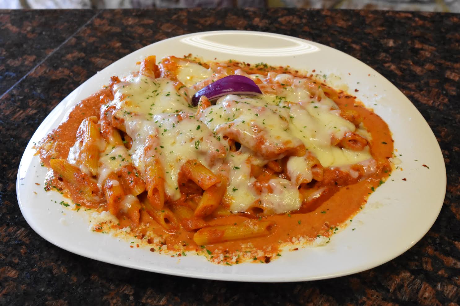 Order Baked Ziti food online from Giddy's Pizzeria & Restaurant store, East Brunswick on bringmethat.com
