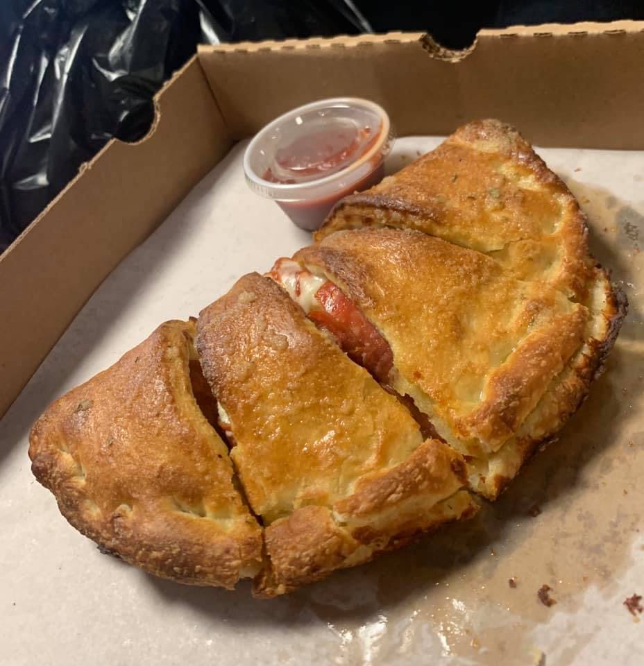 Order Calzone - Calzone food online from Oscar's Pizza store, Lakewood on bringmethat.com