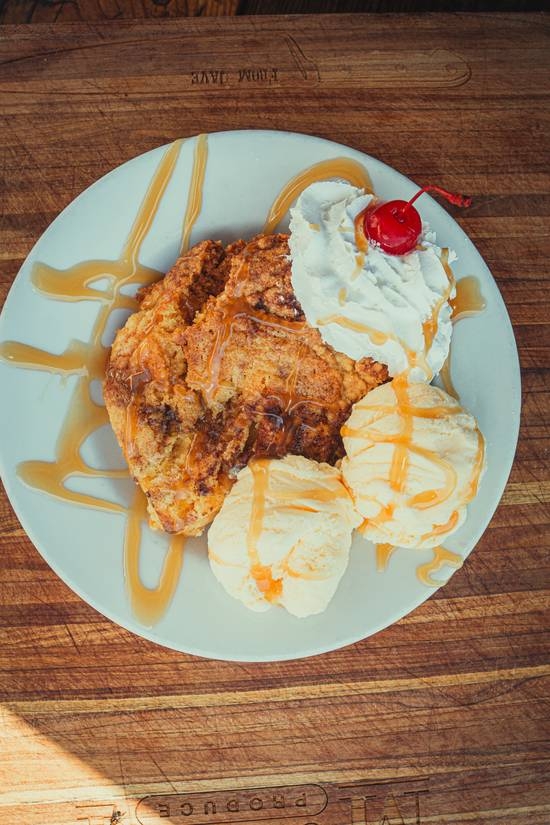 Order Wicked Peach Cobbler food online from Cali Comfort BBQ Restaurant & Sports Bar store, Spring Valley on bringmethat.com