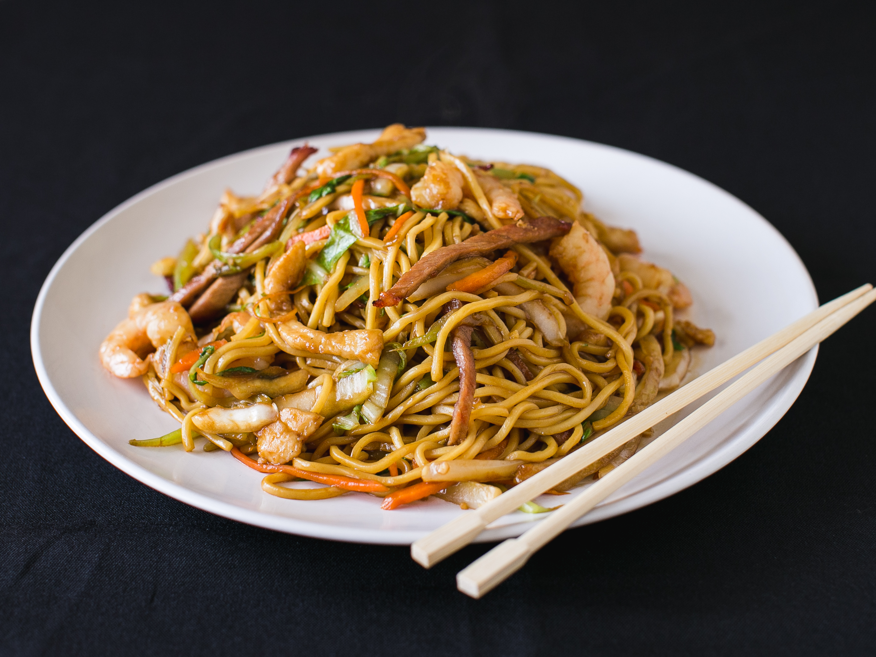 Order 38. House Special Lo Mein food online from Chef King store, Philadelphia on bringmethat.com