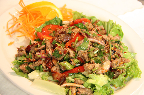 Order Roasted Duck Salad food online from Ploy Ii-Thai Cuisine store, San Francisco on bringmethat.com