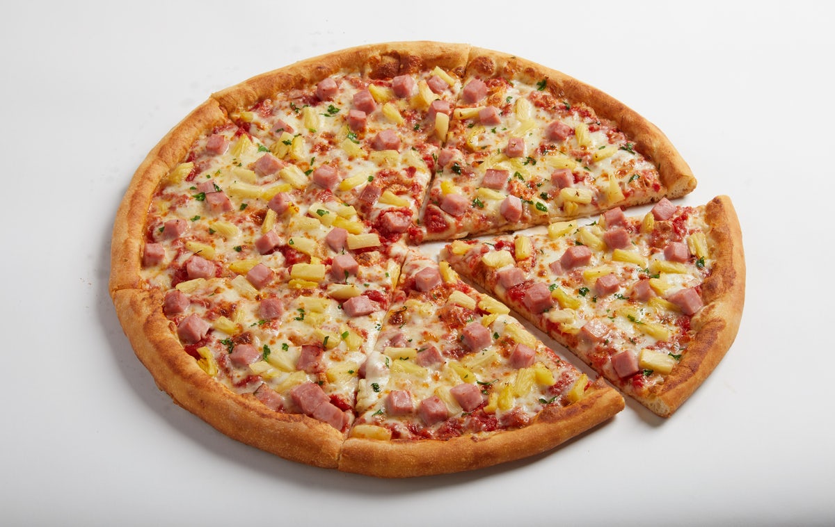 Order Hawaiian Whole Pizza food online from Sbarro store, Rosemont on bringmethat.com