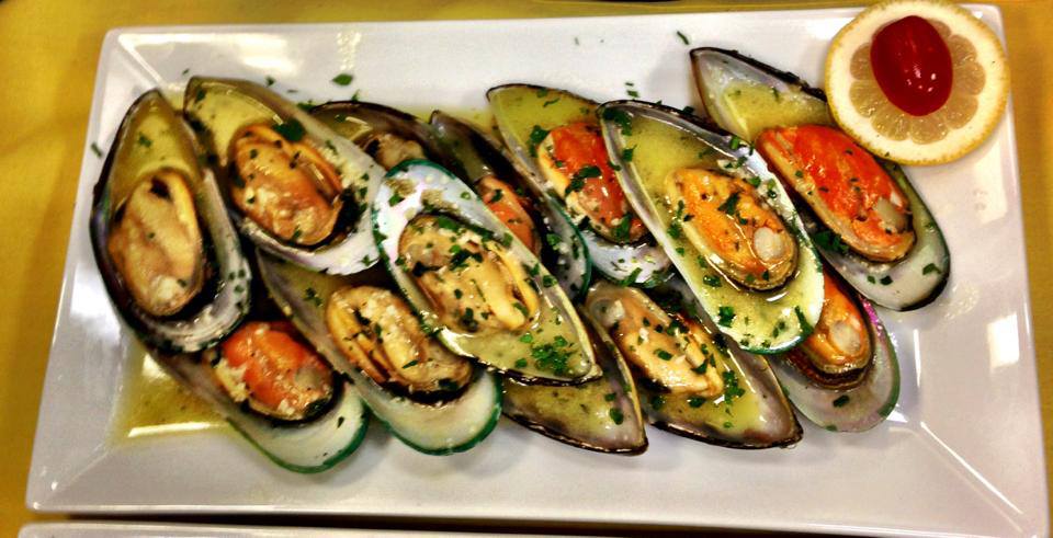 Order Fresh Mussels food online from Russillo Pizzeria & Ristorante store, West Caldwell on bringmethat.com