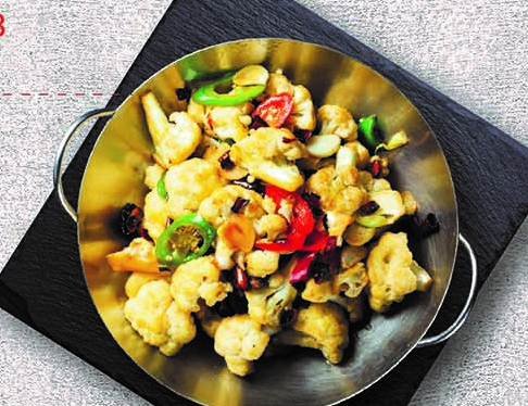 Order Cauliflower in Hot Pot  food online from Canaan Restaurant Chinese Cuisine store, West Covina on bringmethat.com
