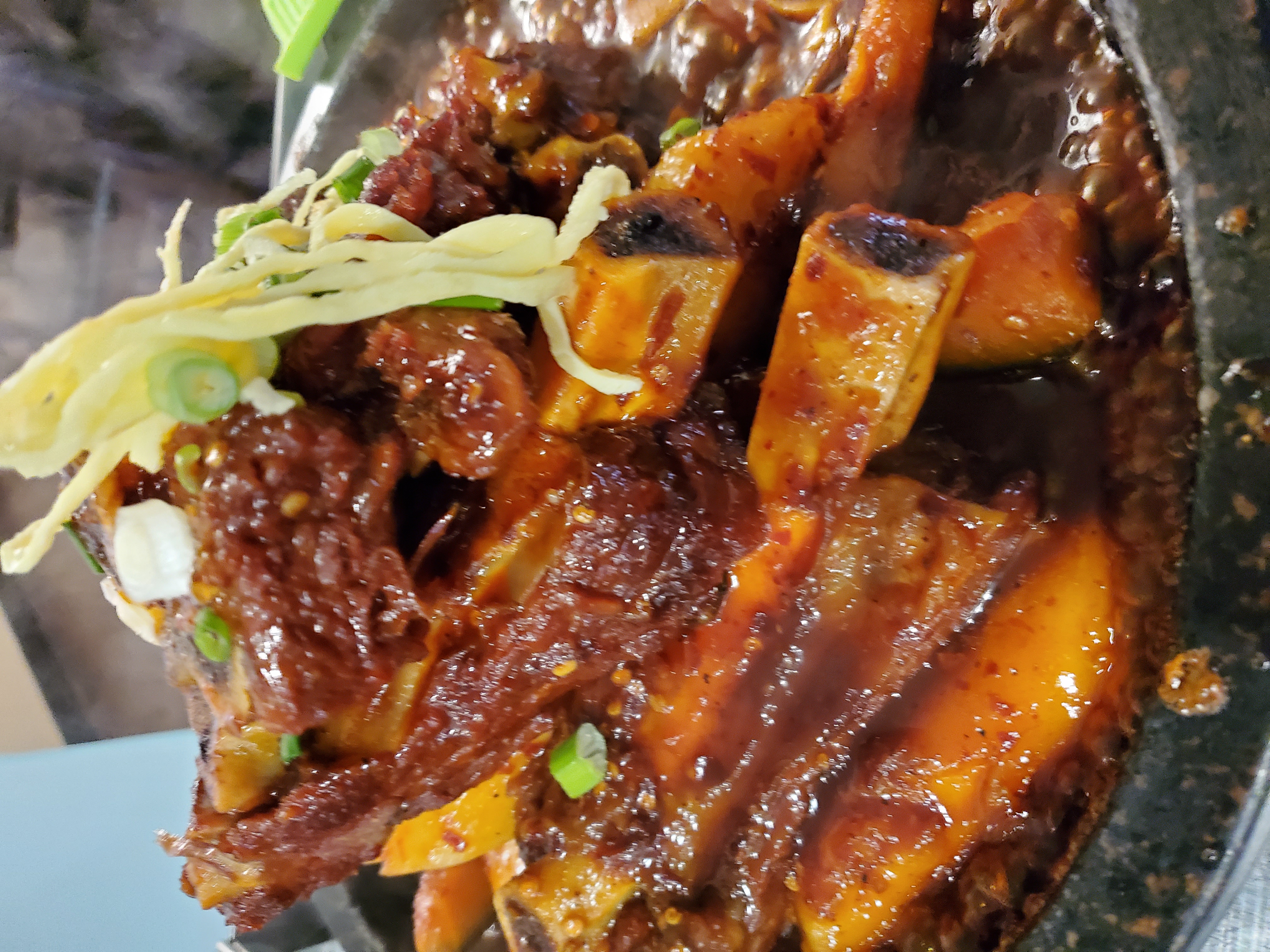 Order 41. Spicy Braised Short Ribs (매운 소등갈비찜) food online from Daom Korean Restaurant store, Buena Park on bringmethat.com