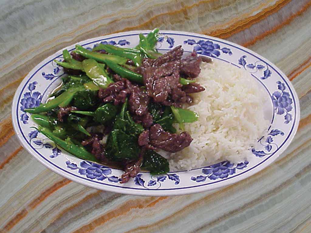 Order 810. Beef with Broccoli over Rice Plate food online from San Sun store, San Francisco on bringmethat.com