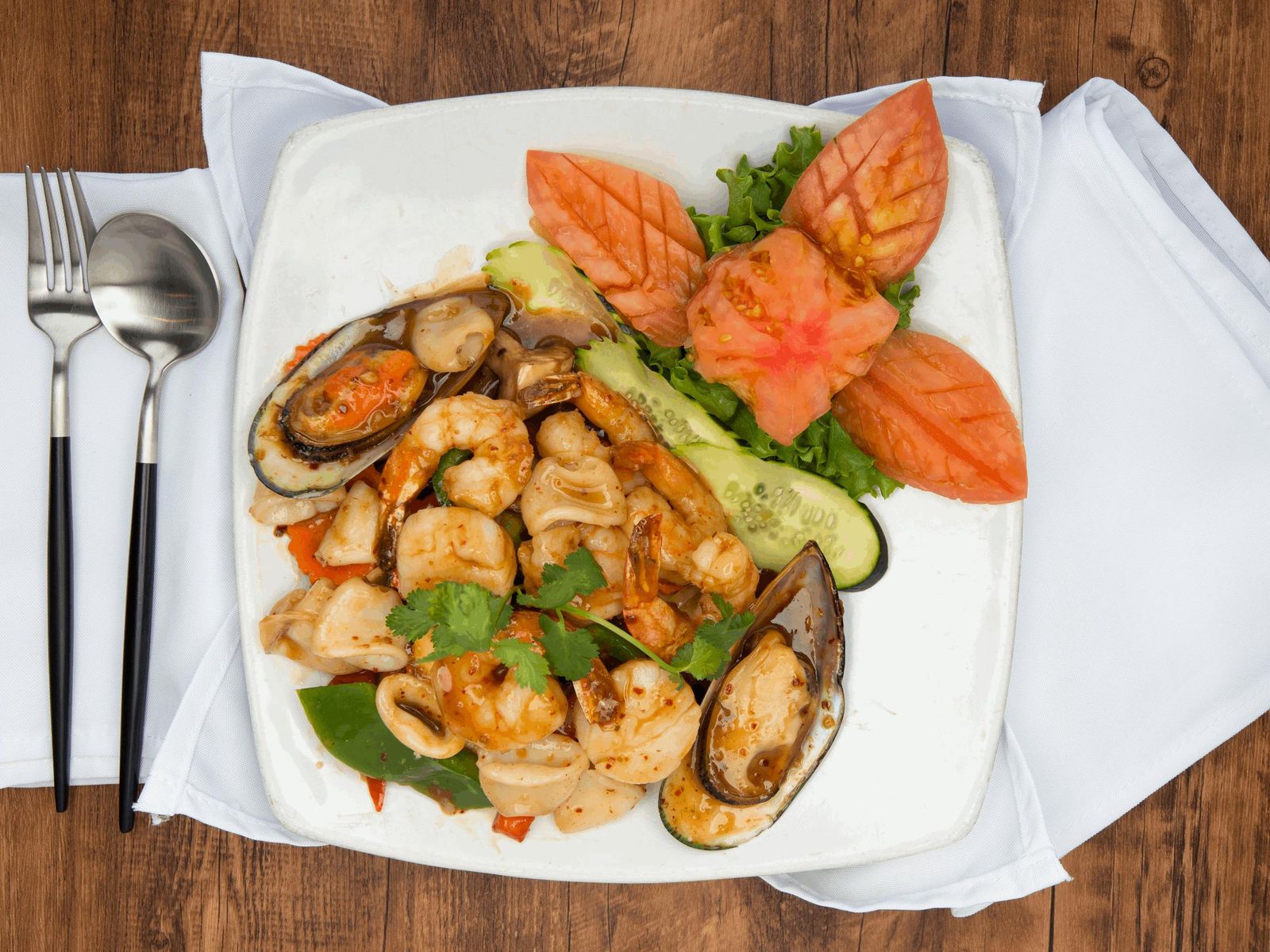 Order Supreme Seafood food online from Thai Thani Kitchen store, Seattle on bringmethat.com