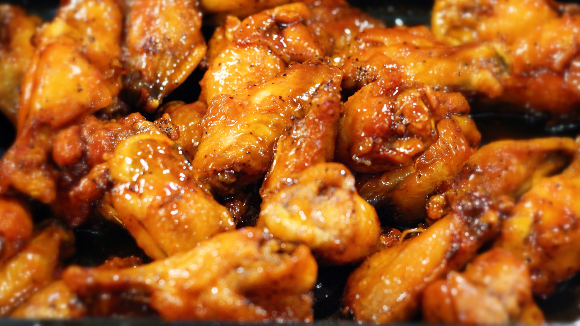 Order Hot Wing food online from Captain King Seafood City store, Memphis on bringmethat.com
