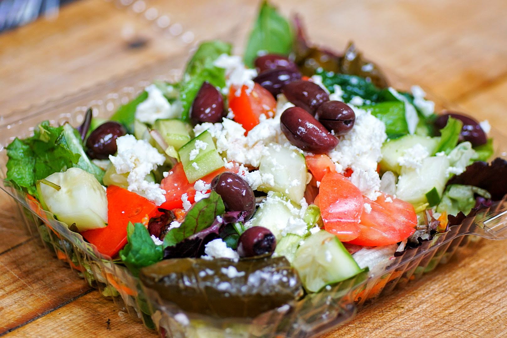 Order 25S. Greek Salad with grilled chicken food online from Harry's Hilltop Catering Delicatessen store, Williston Park on bringmethat.com