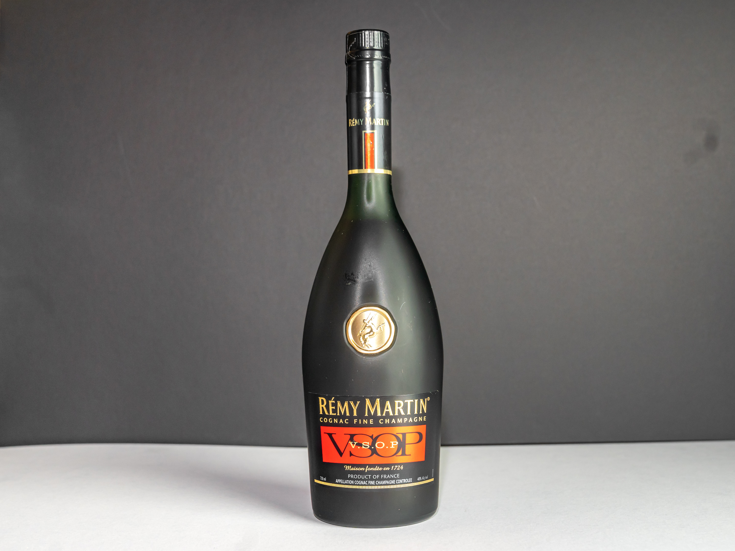 Order Remy Martin Vsop, 750 ml Cognac food online from State Market store, San Francisco on bringmethat.com