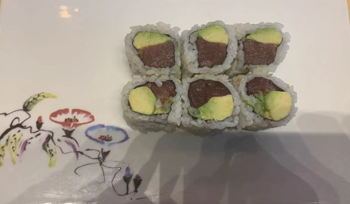 Order Tuna Avocado Roll food online from Bamboo Ya store, Queens on bringmethat.com