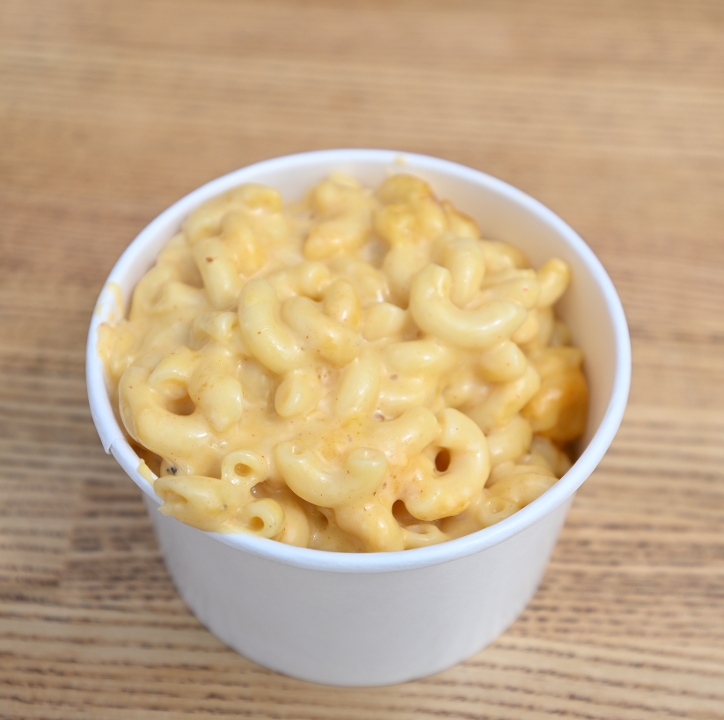 Order SM 5 Cheese Mac & Cheese food online from Blu's Barbeque & Bbq Catering store, Dallas on bringmethat.com
