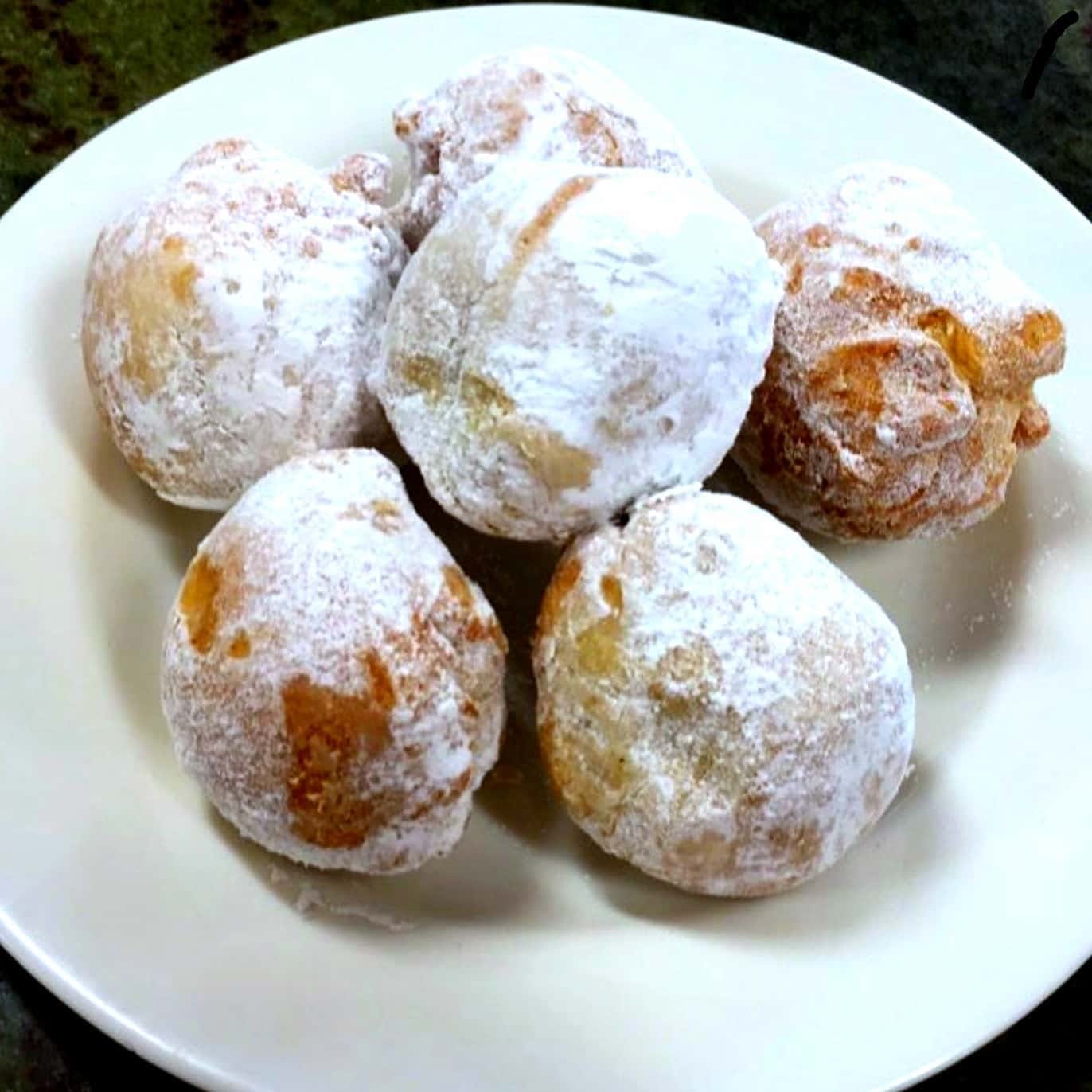 Order Zeppoli - 12 Pieces food online from Ray's pizza & restaurant store, Tallman on bringmethat.com