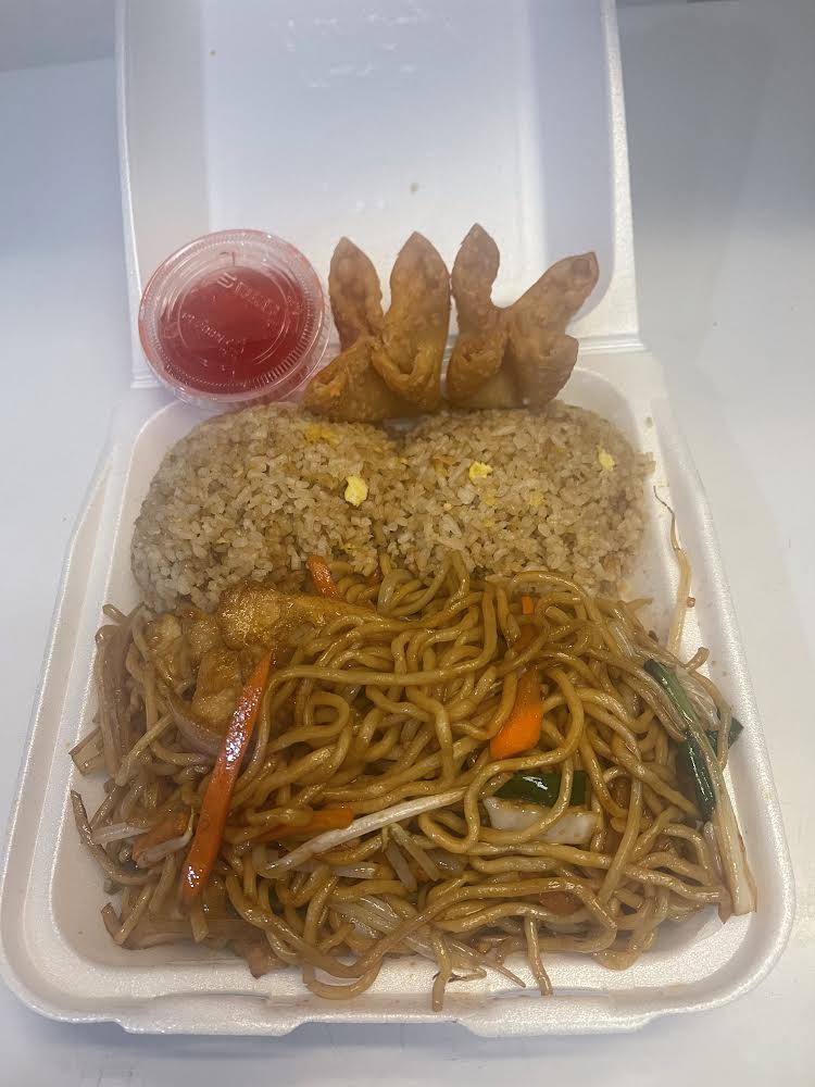 Order C4. Chicken Lo Mein Combo Special food online from Fortune Kitchen store, Aurora on bringmethat.com